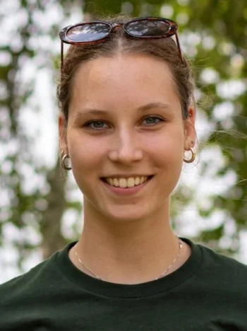 kincso szilagyi headshot.